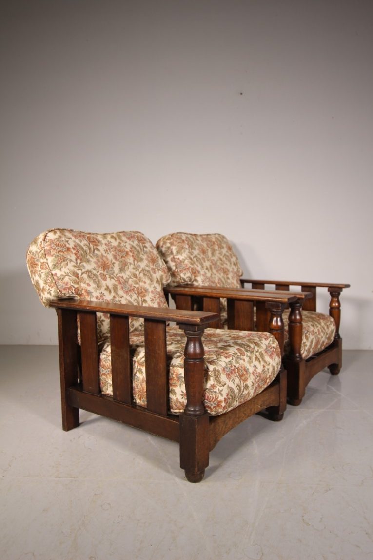 Pair of English 1930’s Quality Oak Reclining Armchairs