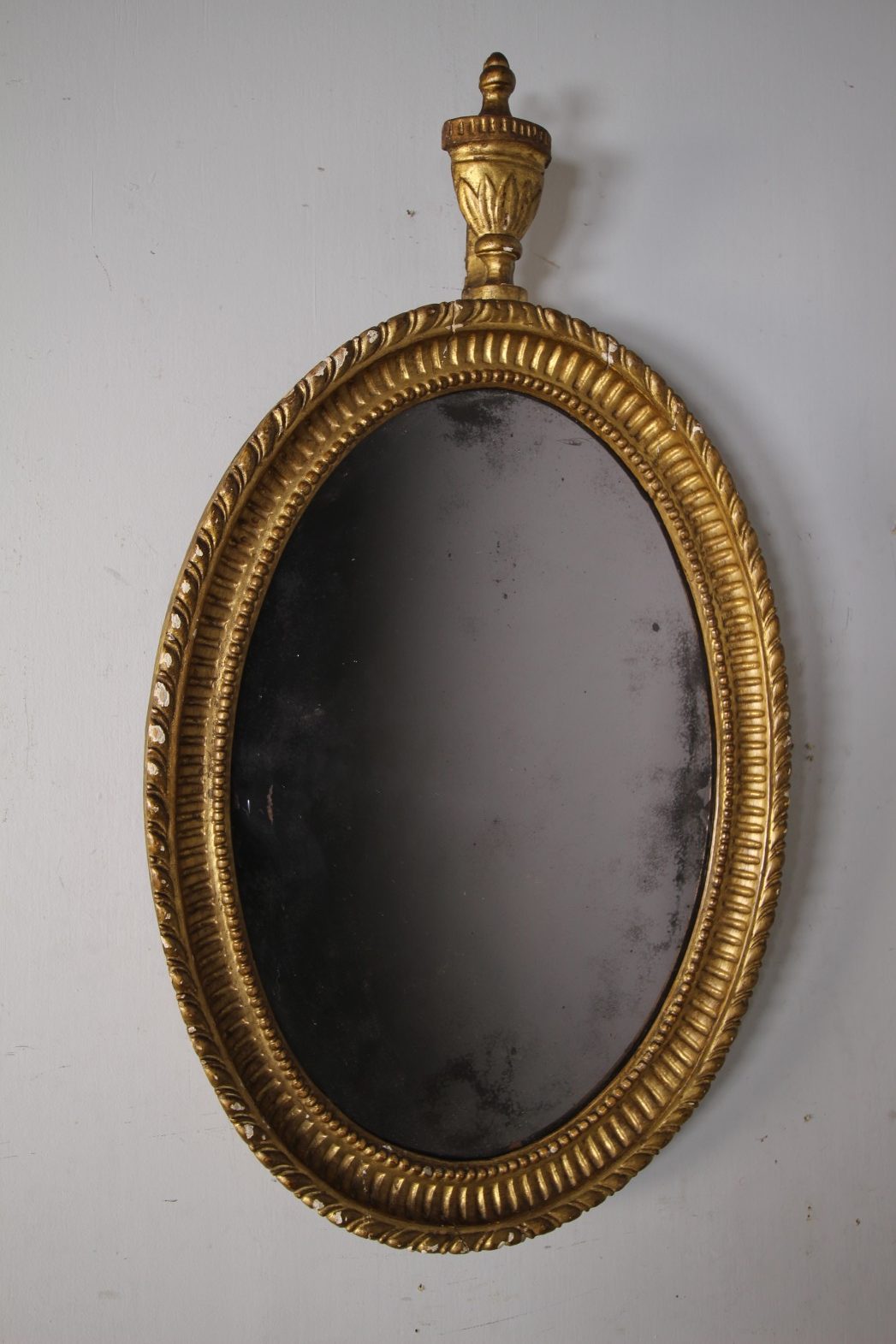 Beautiful English 18th Century Antique Carved & Gilt Oval Mirror