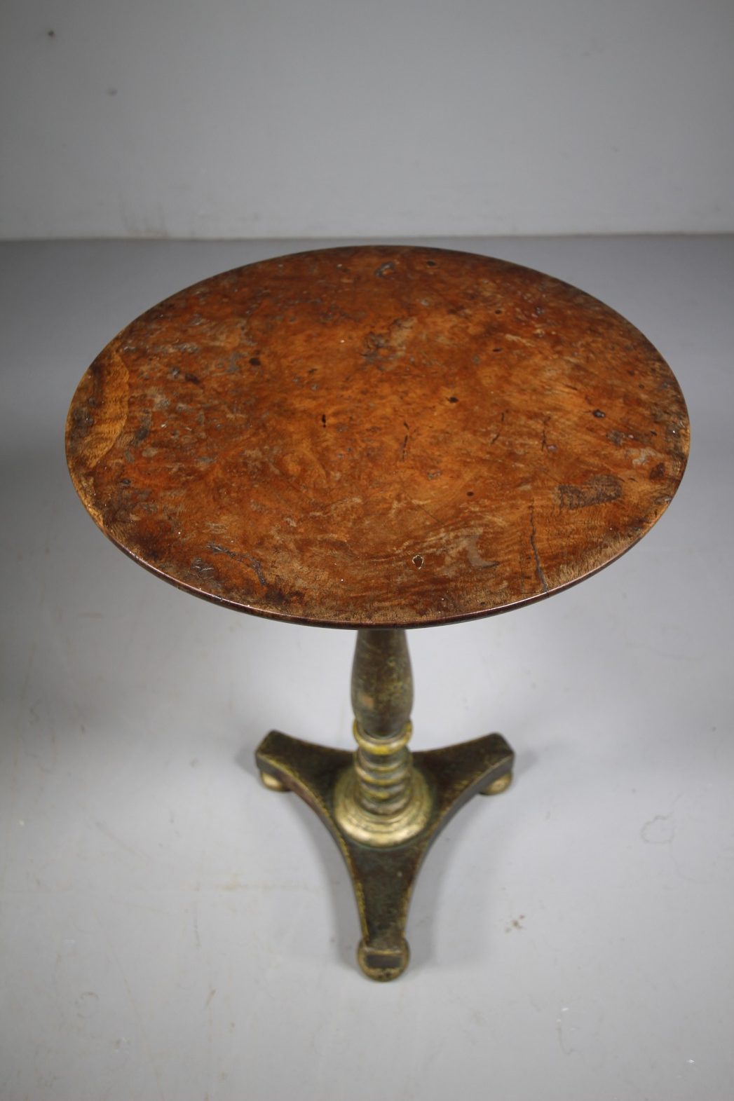 18th Century English Antique Burr Oak Pedestal Table