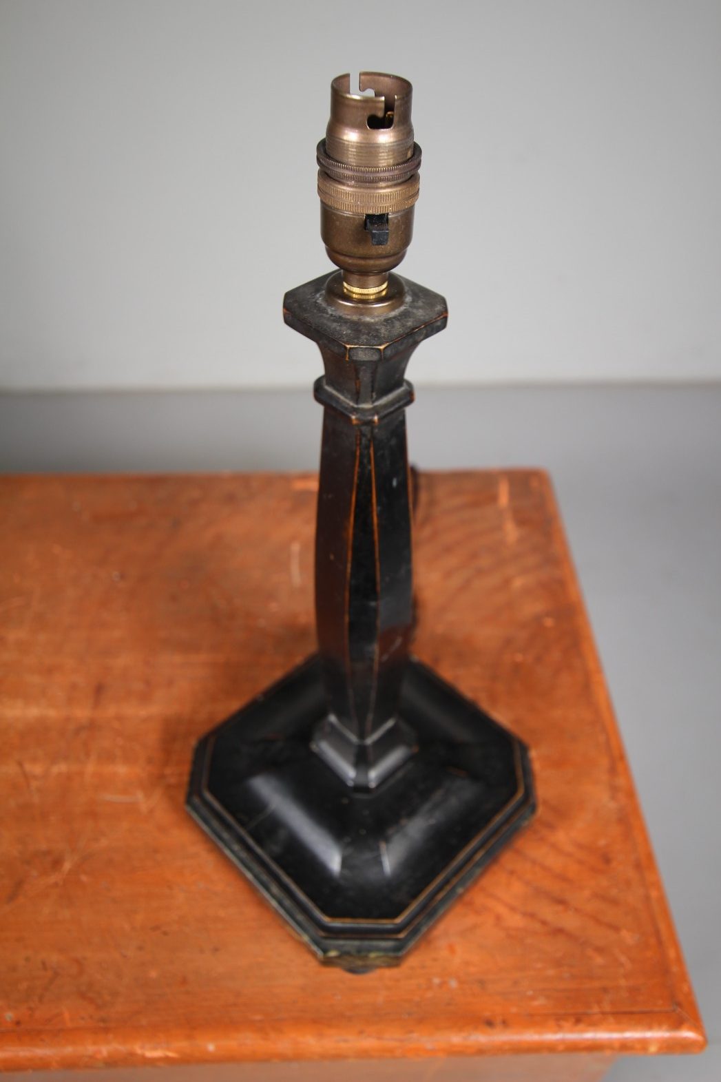 Quality Tall Antique Marble Table Lamp - Rewired - Image 4