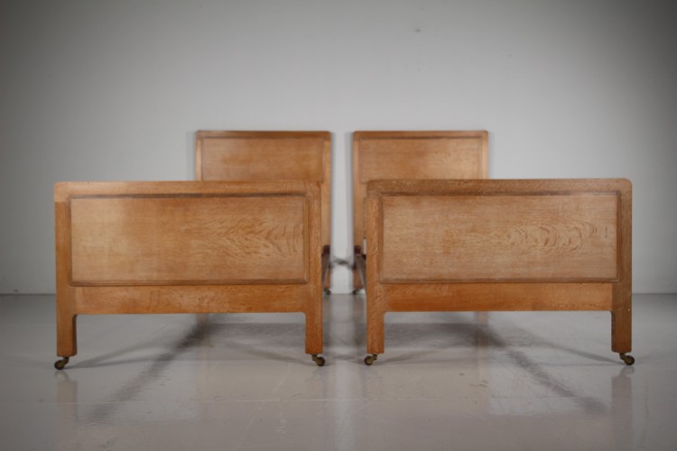 Pair of Heals Edwardian Antique Oak Single Beds - Labelled - Image 4