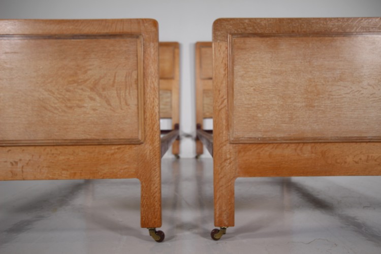 Pair of Heals Edwardian Antique Oak Single Beds - Labelled - Image 5