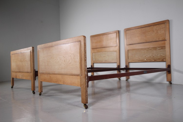 Pair of Heals Edwardian Antique Oak Single Beds - Labelled - Image 7