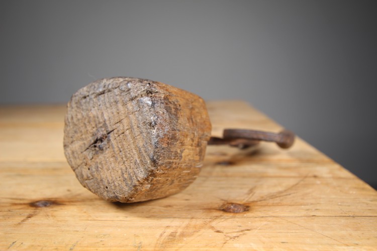 Original English 18th Century Antique Rush Nip