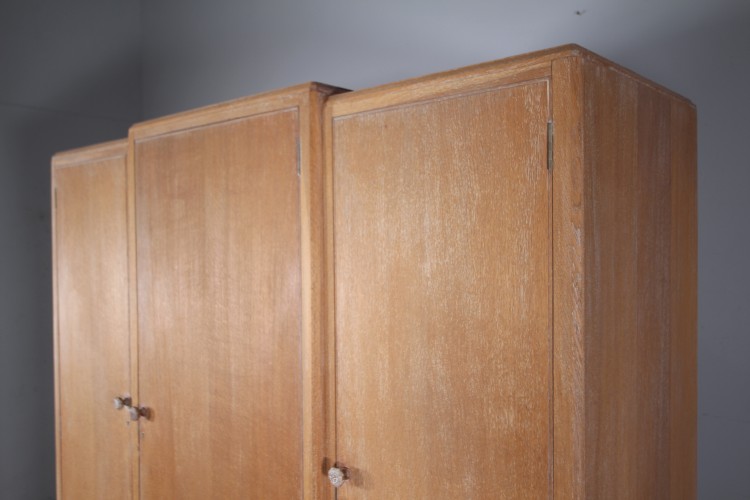 Fabulous Heals 1920's Oak Triple Wardrobe - Splits Up - Image 3