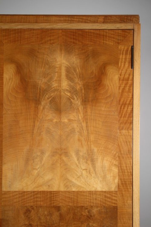 Wonderful Heals Antique Sycamore Triple Bow Front Wardrobe - Labelled - Image 10