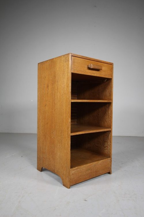 Simple 1930’s Heals Oak Bedside Cabinet