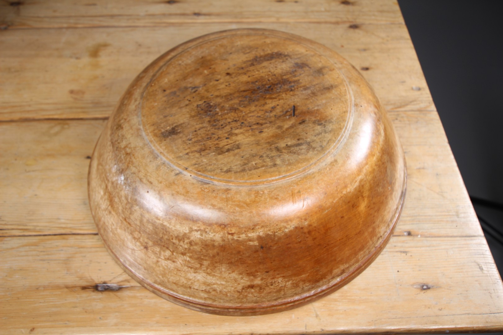 Beautiful Large English 19th Century Sycamore Antique Dairy Bowl