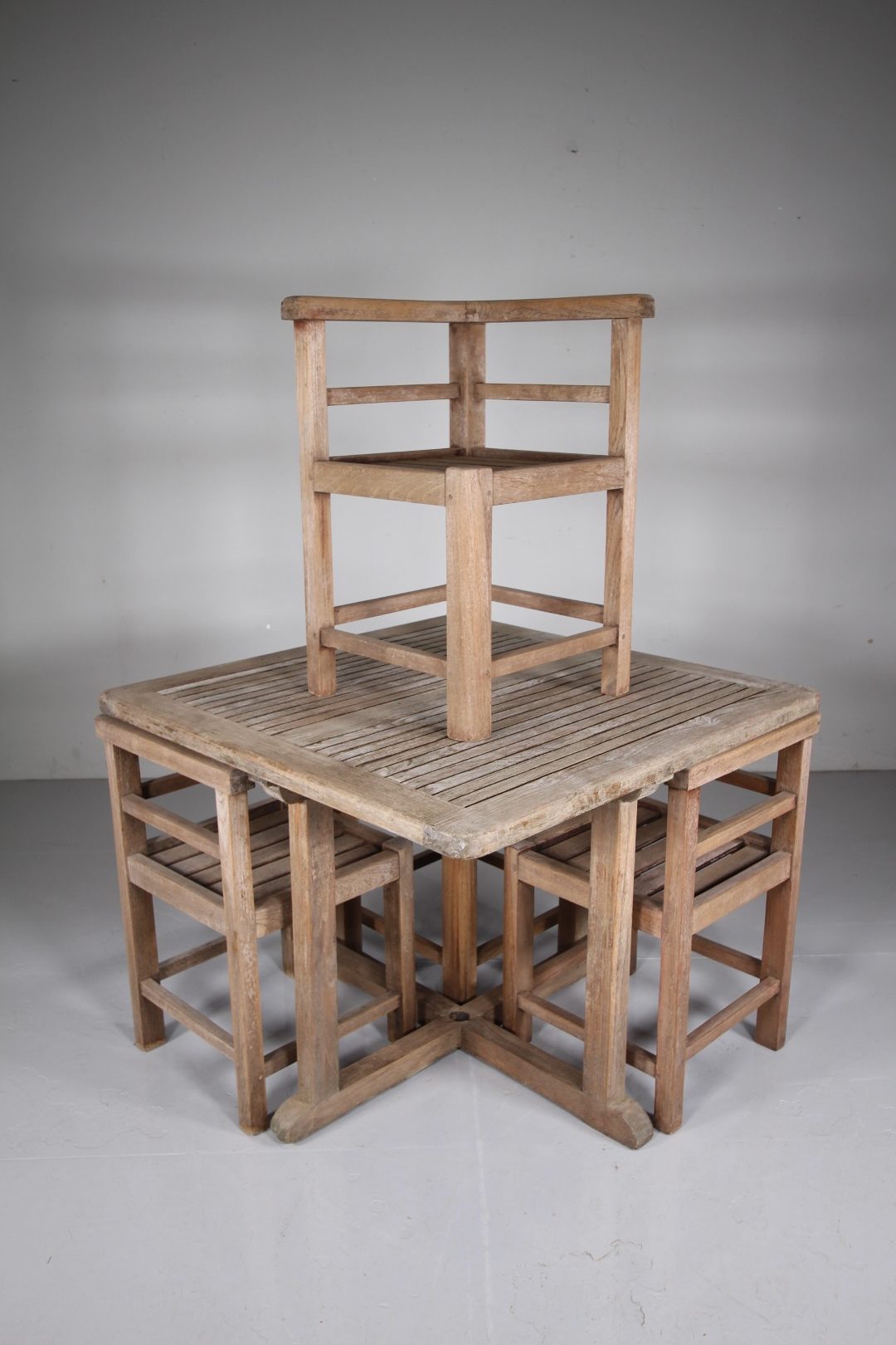 Heals 1930’s Teak Garden Dining Table & Four Chairs