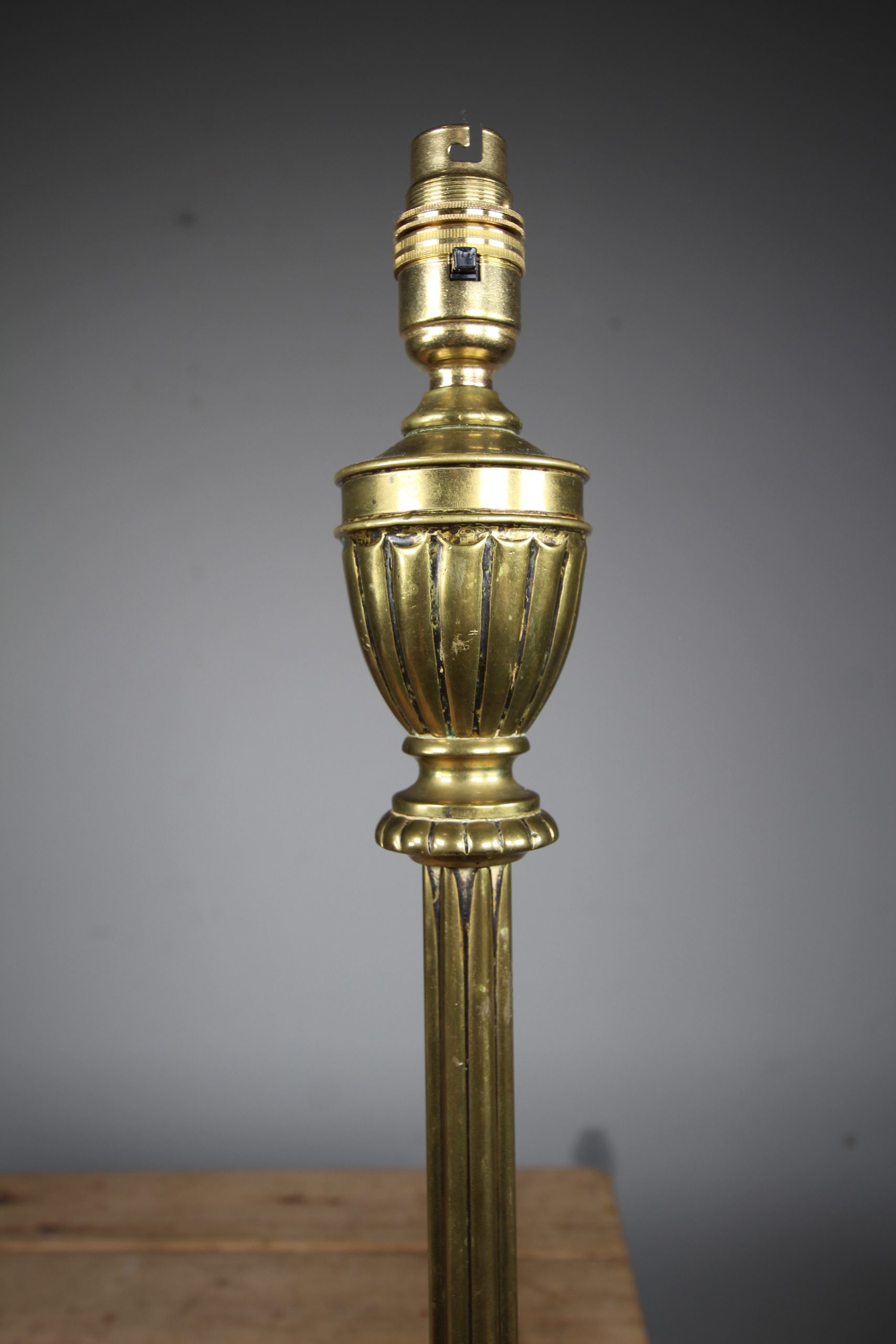 Tall English Edwardian Antique Brass Table Lamp - Rewired - Image 4