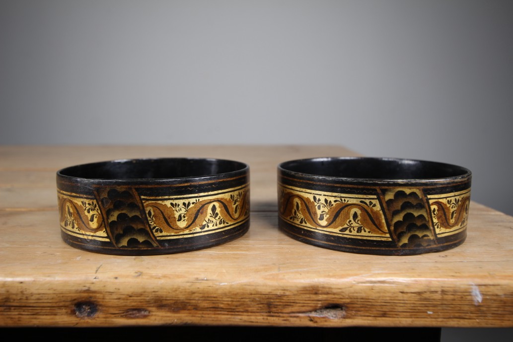 Fine Pair of English Regency Antique Wine Coasters - Image 3