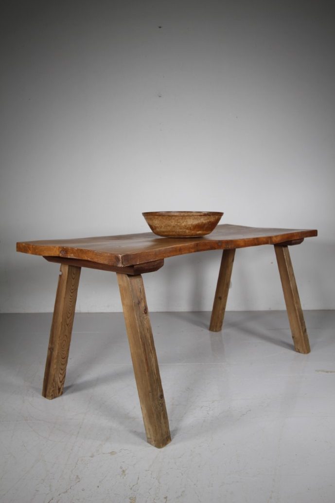 English Early 19th Century Primitive Antique Elm Dining Table