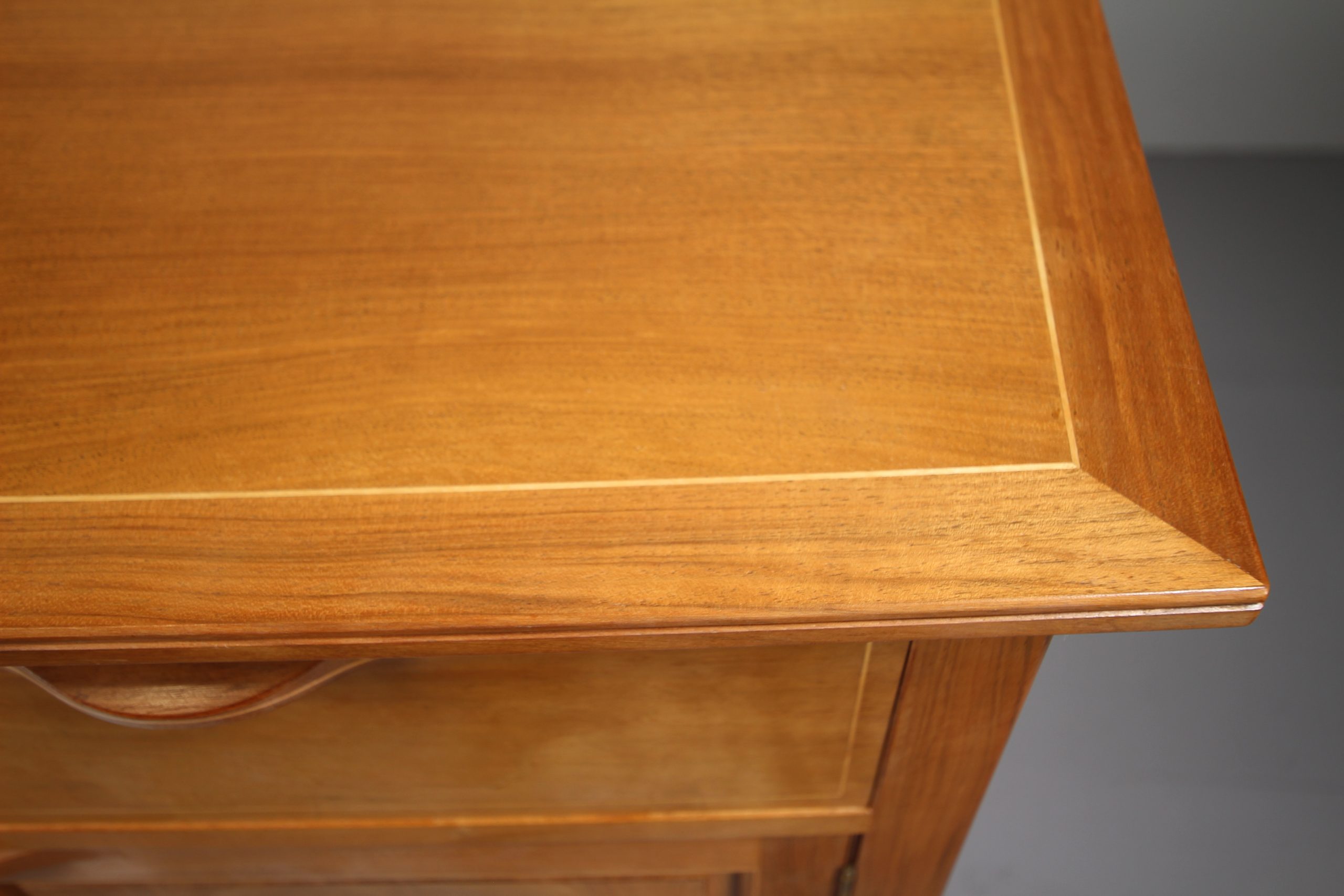 Superior Quality Edward Barnsley 1950's Pale Walnut Console Table - Stamped Twice - Image 9
