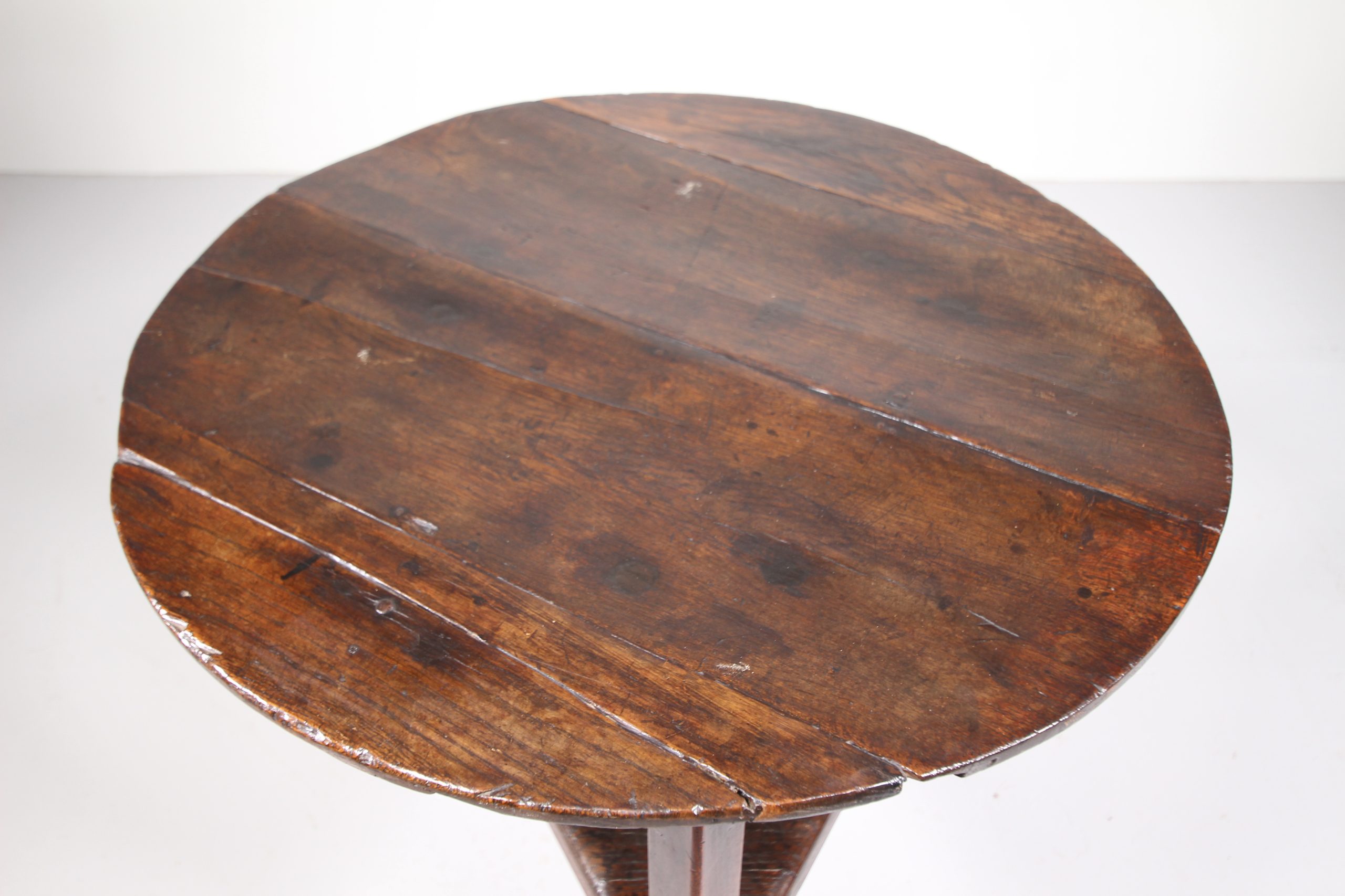 English 18th Century Antique Oak Cricket Table