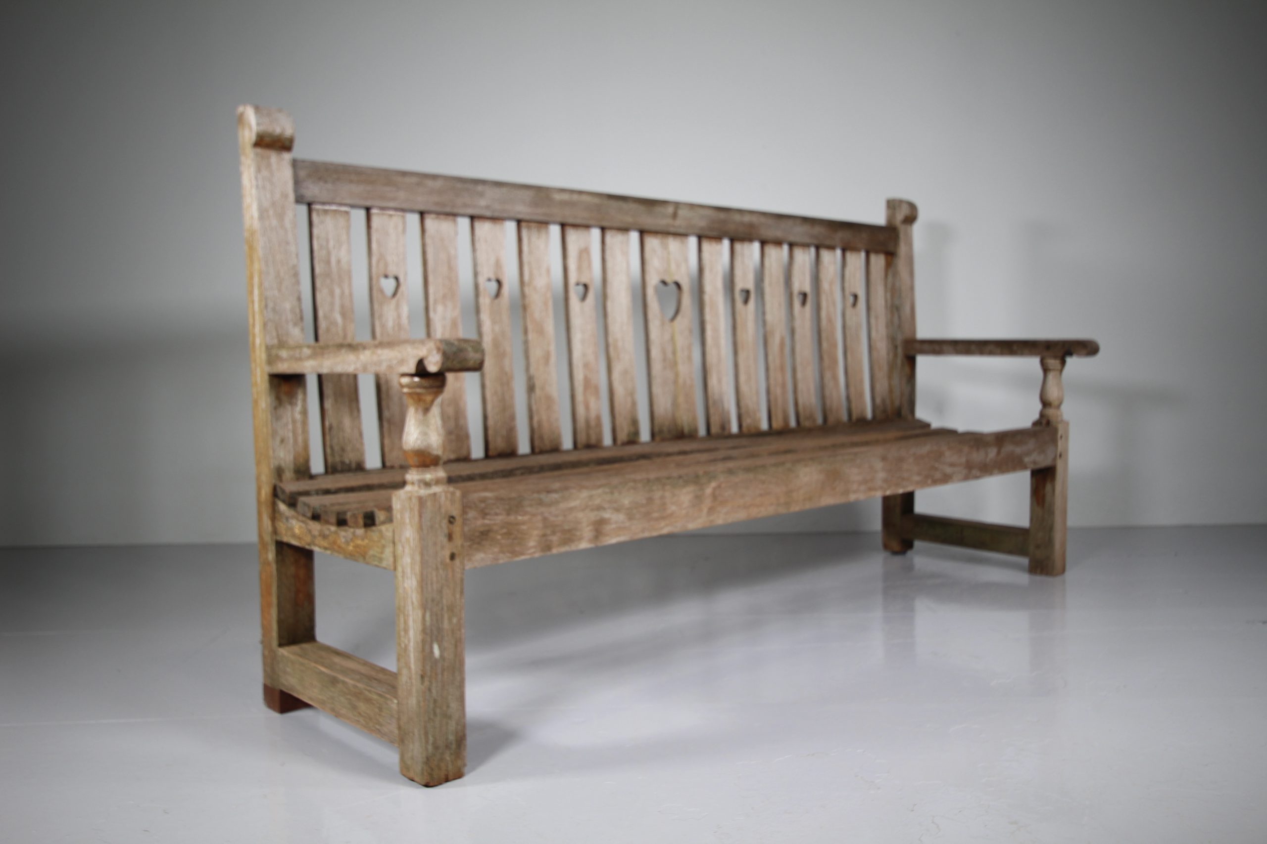 English Edwardian Antique Teak Heart Motif Garden Bench Seat - Image 7