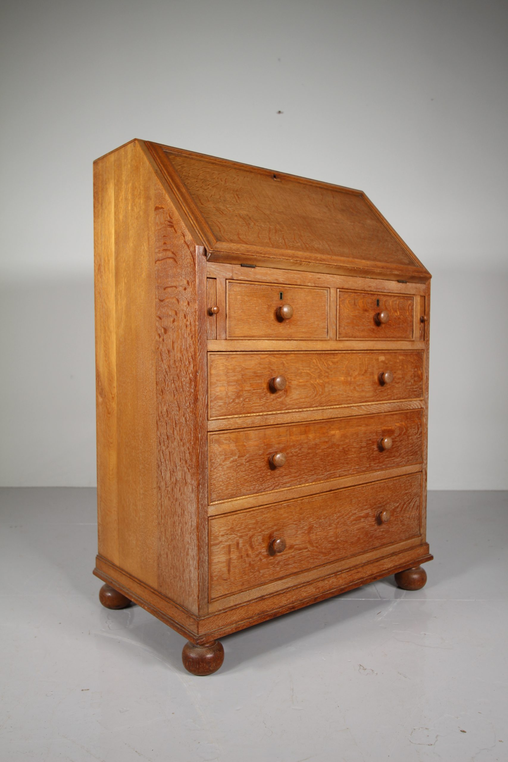 Heals 1920’s Buttery Hutch Range Writing Bureau – Labelled