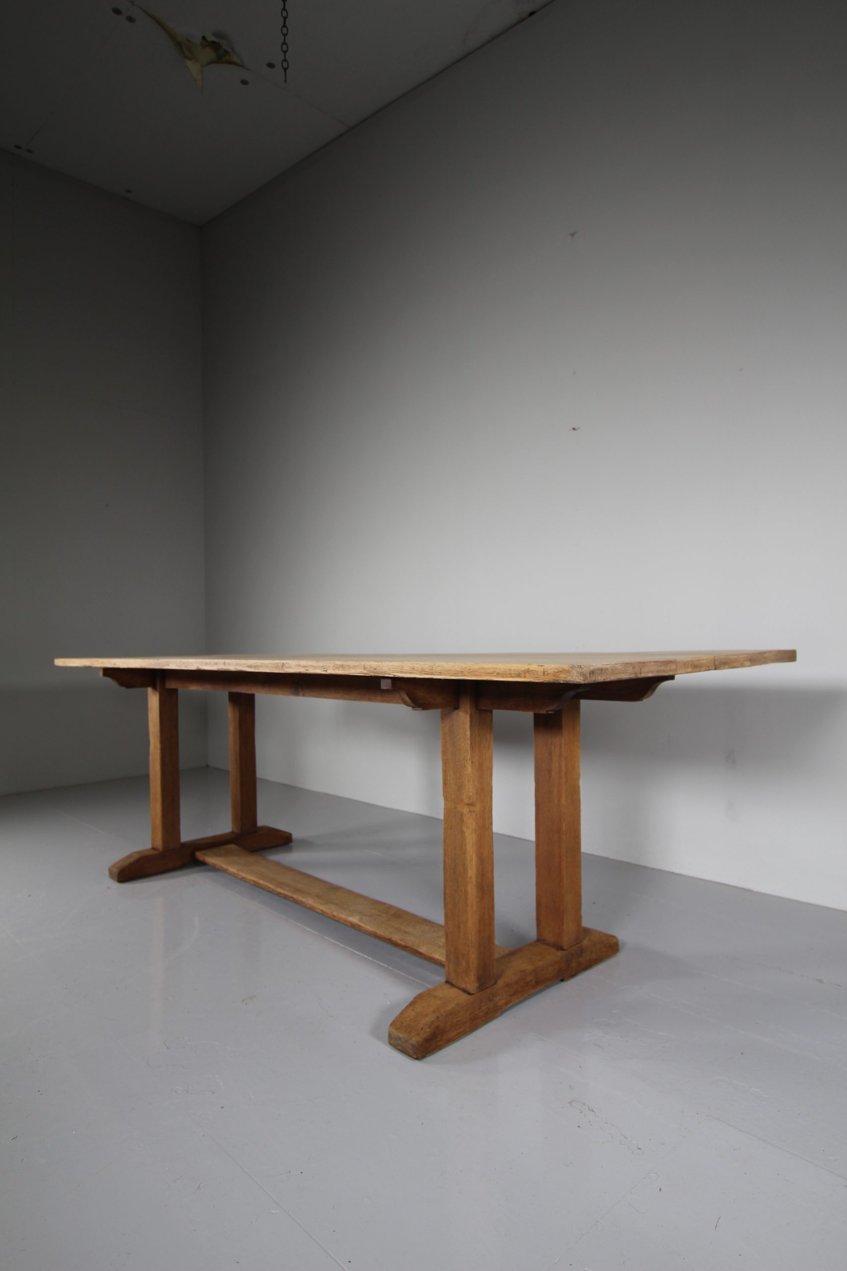 Large Heals of London 1930’s Oak Refectory Dining Table