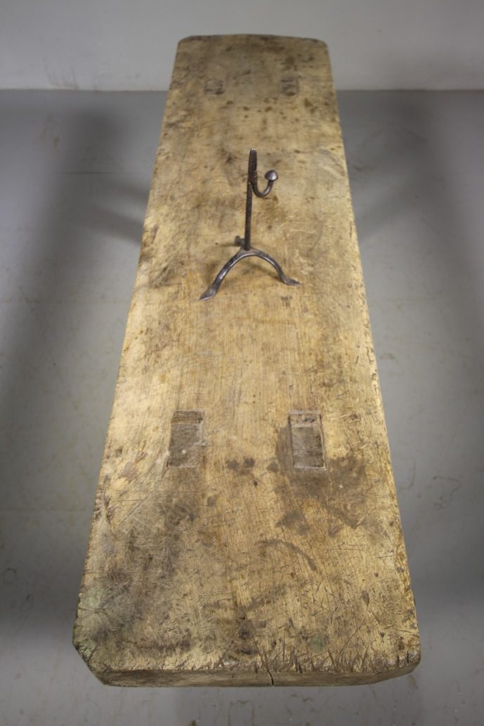 Lovely Georgian English Antique Oak Pig Bench Coffee Table - Image 4